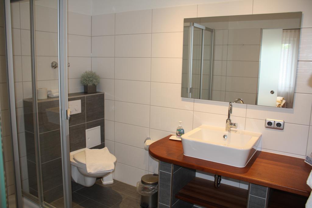 Hotel Zum Kuehlen Grunde Minden  Room photo